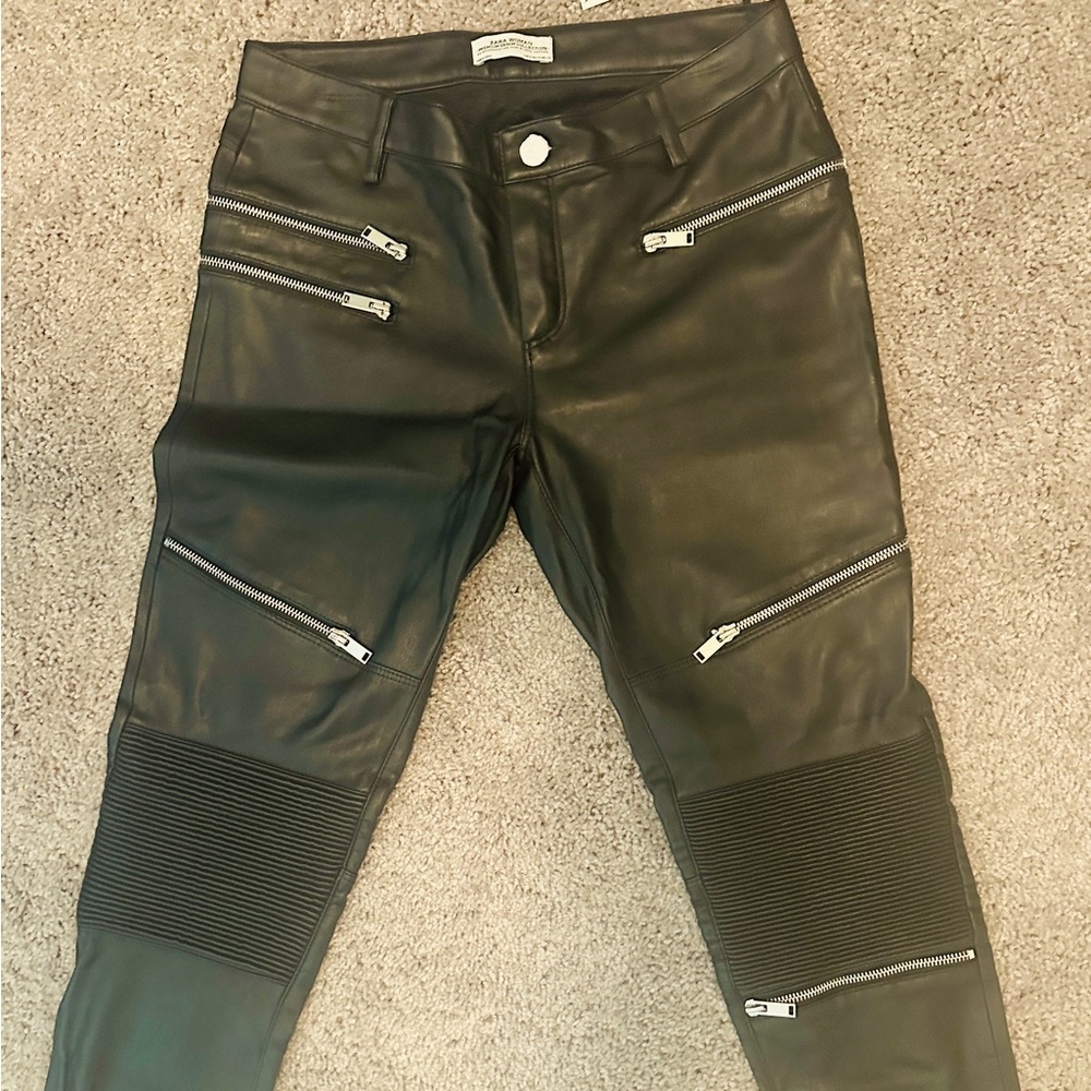 New w/tags Zara black faux leather zip biker pants, size Medium